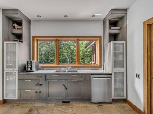 Kitchen - 35 Ch. Du Geai-Bleu, Stoneham-Et-Tewkesbury, QC - Indoor Photo Showing Kitchen With Double Sink