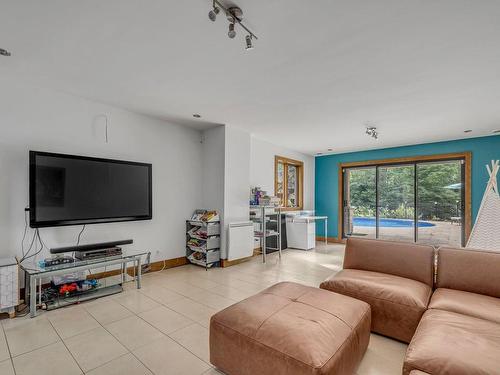 Salle familiale - 35 Ch. Du Geai-Bleu, Stoneham-Et-Tewkesbury, QC - Indoor Photo Showing Living Room