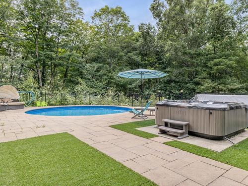 Cour - 35 Ch. Du Geai-Bleu, Stoneham-Et-Tewkesbury, QC - Outdoor With In Ground Pool With Backyard