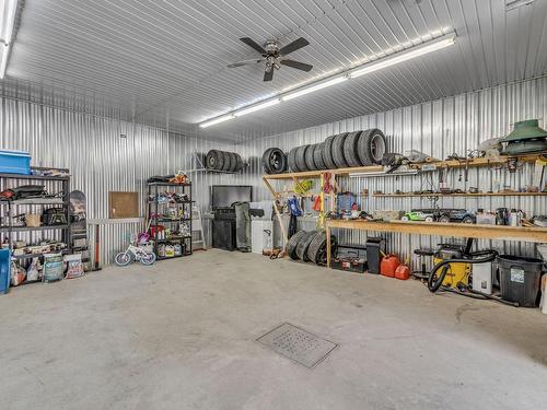 Garage - 35 Ch. Du Geai-Bleu, Stoneham-Et-Tewkesbury, QC - Indoor Photo Showing Garage