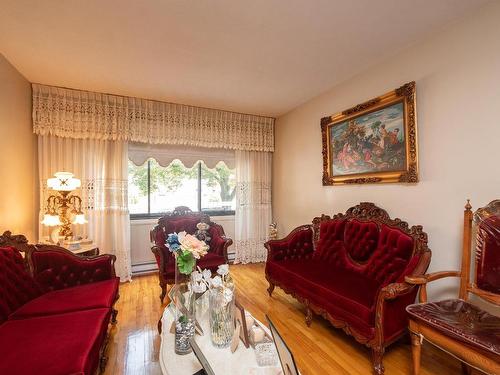 Living room - 11812  - 11814 Rue Michel-Sarrazin, Montréal (Ahuntsic-Cartierville), QC - Indoor Photo Showing Living Room