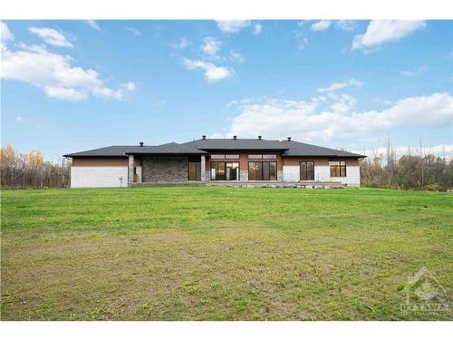 1070 Green Jacket Crescent, Greely, ON 