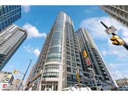 2106-242 RIDEAU Street  Ottawa, ON K1N 0B7