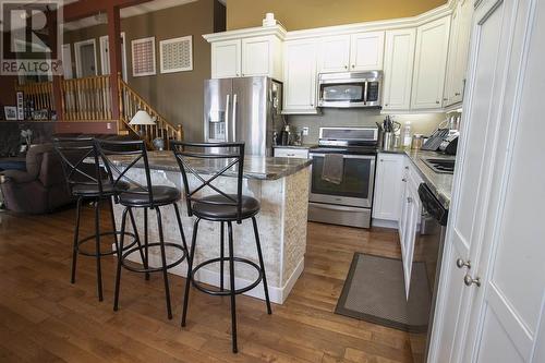 304 Pine Shore Dr, Sault Ste. Marie, ON - Indoor Photo Showing Kitchen