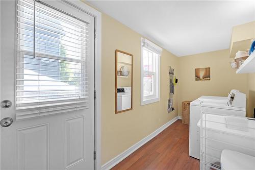 477 Cannon Street E, Hamilton, ON - Indoor Photo Showing Laundry Room