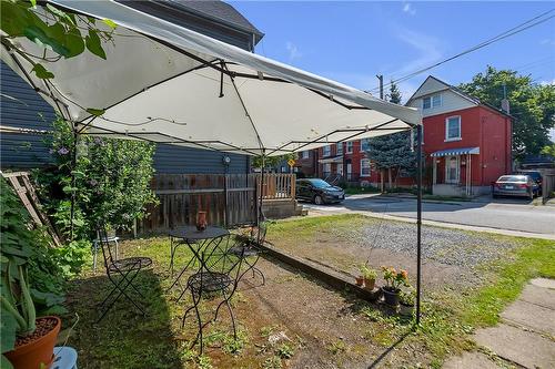 477 Cannon Street E, Hamilton, ON - Outdoor