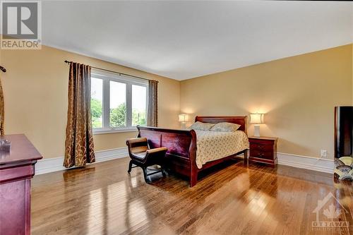 135 Riversedge Crescent, Ottawa, ON - Indoor Photo Showing Bedroom