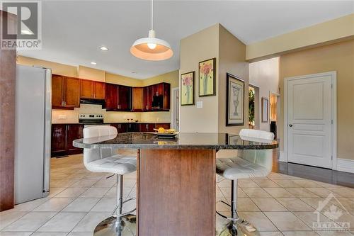 135 Riversedge Crescent, Ottawa, ON - Indoor Photo Showing Kitchen