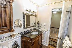 Grand bathroom - 