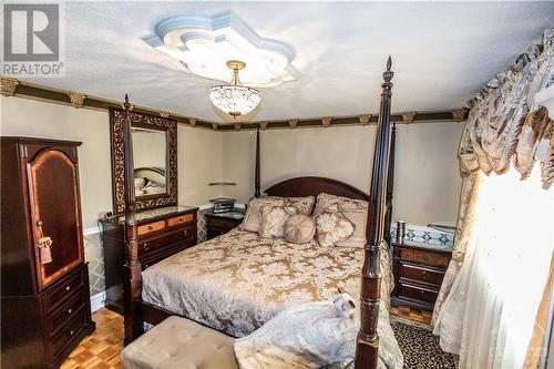 16 Larkshire Lane Unit#B, Ottawa, ON - Indoor Photo Showing Bedroom