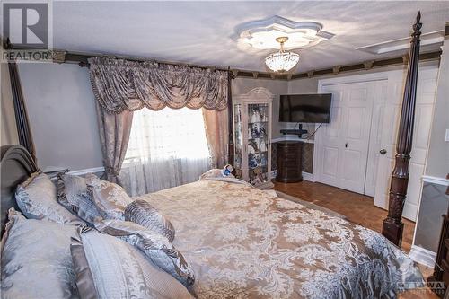 16 Larkshire Lane Unit#B, Ottawa, ON - Indoor Photo Showing Bedroom