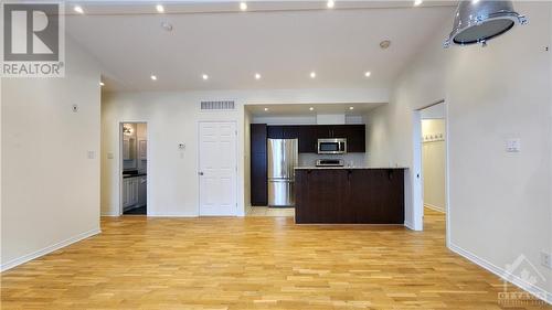 270 Meilleur Private Unit#J, Ottawa, ON - Indoor Photo Showing Kitchen