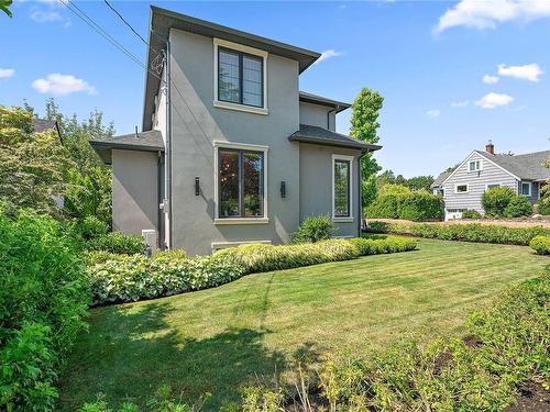 2685 Burdick Ave, Oak Bay, BC 