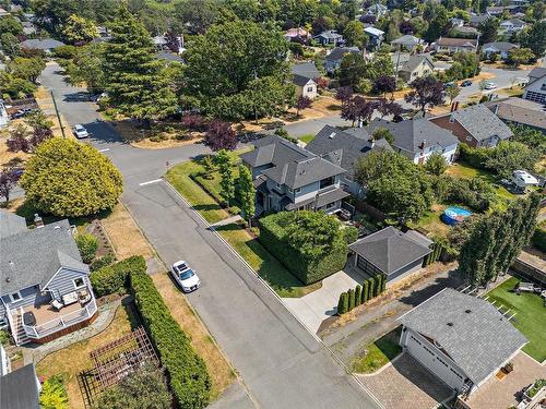 2685 Burdick Ave, Oak Bay, BC 