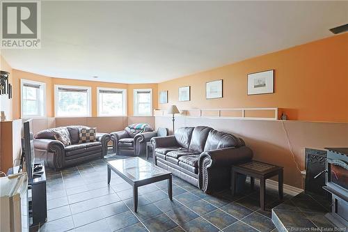 63 Katie Avenue, Douglas, NB - Indoor Photo Showing Living Room