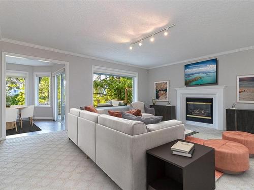 10232 Fifth St, Sidney, BC - Indoor Photo Showing Living Room With Fireplace