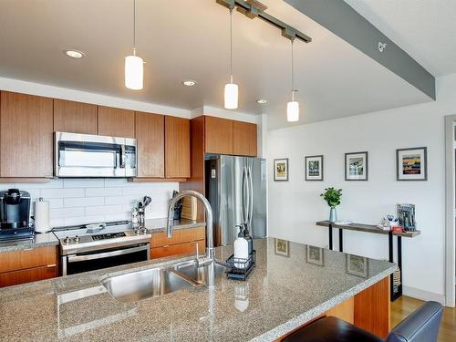 1002-760 Johnson St, Victoria, BC - Indoor Photo Showing Kitchen With Double Sink With Upgraded Kitchen