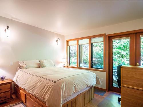 1180&1208 Lynn Rd, Tofino, BC 