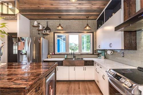 1640 Red Head Road, Saint John, NB - Indoor Photo Showing Kitchen With Double Sink