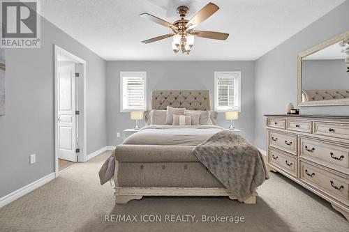 1882 Jubilee Drive, London, ON - Indoor Photo Showing Bedroom