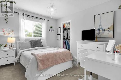 1882 Jubilee Drive, London, ON - Indoor Photo Showing Bedroom