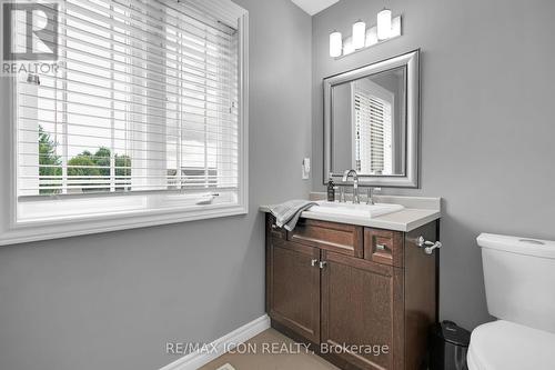 1882 Jubilee Drive, London, ON - Indoor Photo Showing Bathroom