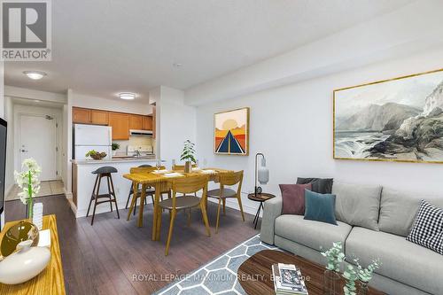 3001 - 155 Beecroft Road, Toronto (Lansing-Westgate), ON - Indoor Photo Showing Living Room