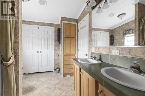 587 Robb Rd, Blind River, ON - Indoor Photo Showing Bathroom