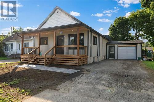 45 Barnet Boulevard, Renfrew, ON - Outdoor With Deck Patio Veranda