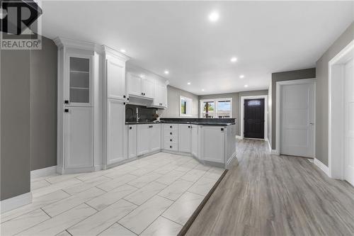 45 Barnet Boulevard, Renfrew, ON - Indoor Photo Showing Kitchen