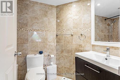 201 - 28 Pemberton Avenue, Toronto (Newtonbrook East), ON - Indoor Photo Showing Bathroom