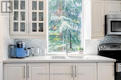 201 - 28 Pemberton Avenue, Toronto (Newtonbrook East), ON -  Photo Showing Kitchen With Double Sink