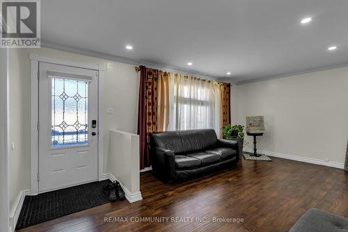 217 Anthony Street, Cornwall, ON - Indoor Photo Showing Living Room