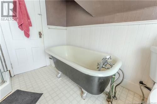 28 Pine Street, St. Stephen, NB - Indoor Photo Showing Bathroom