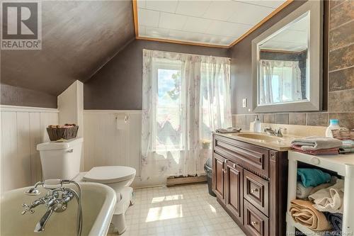 28 Pine Street, St. Stephen, NB - Indoor Photo Showing Bathroom