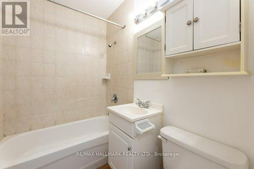 53 Neptune Drive, Toronto (Englemount-Lawrence), ON - Indoor Photo Showing Bathroom