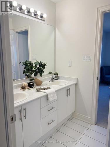 178 Fallharvest Way, Whitchurch-Stouffville, ON - Indoor Photo Showing Bathroom