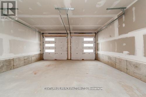 178 Fallharvest Way, Whitchurch-Stouffville, ON - Indoor Photo Showing Garage