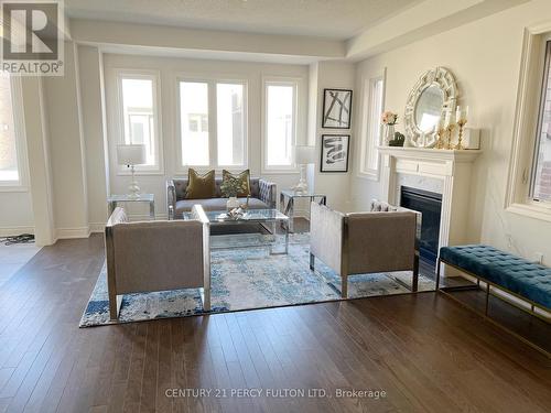 178 Fallharvest Way, Whitchurch-Stouffville, ON - Indoor Photo Showing Living Room With Fireplace