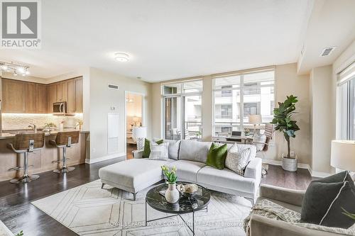 505 - 9245 Jane Street, Vaughan (Maple), ON - Indoor Photo Showing Living Room