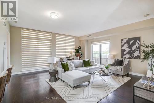 505 - 9245 Jane Street, Vaughan (Maple), ON - Indoor Photo Showing Living Room