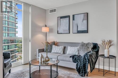 1505 - 225 Sherway Gardens, Toronto (Islington-City Centre West), ON - Indoor Photo Showing Living Room