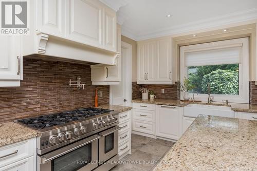 2057 Snow Crescent, Mississauga (Lakeview), ON - Indoor Photo Showing Kitchen With Upgraded Kitchen