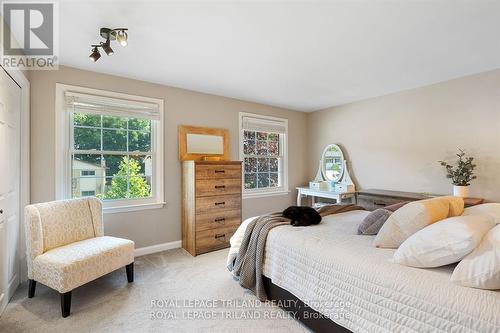 464 Regal Drive, London, ON - Indoor Photo Showing Bedroom