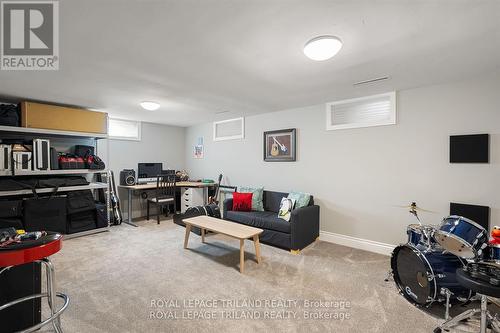 464 Regal Drive, London, ON - Indoor Photo Showing Other Room