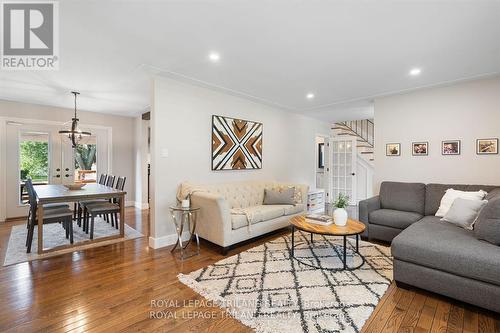 464 Regal Drive, London, ON - Indoor Photo Showing Living Room