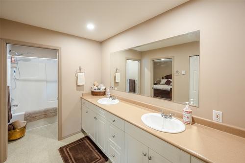 2454 Coalmont Road, Princeton, BC - Indoor Photo Showing Bathroom