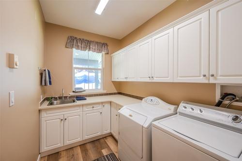 2454 Coalmont Road, Princeton, BC - Indoor Photo Showing Laundry Room