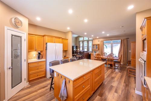 2454 Coalmont Road, Princeton, BC - Indoor Photo Showing Kitchen