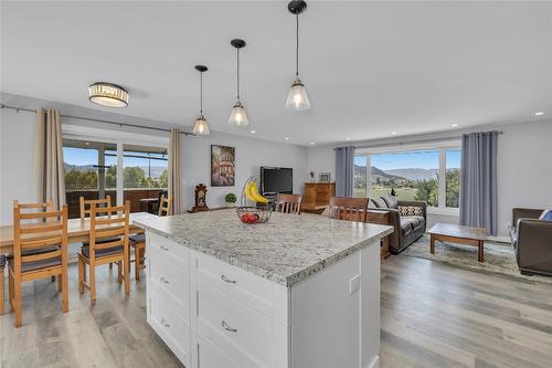 2322 Scenic Road, Kelowna, BC - Indoor